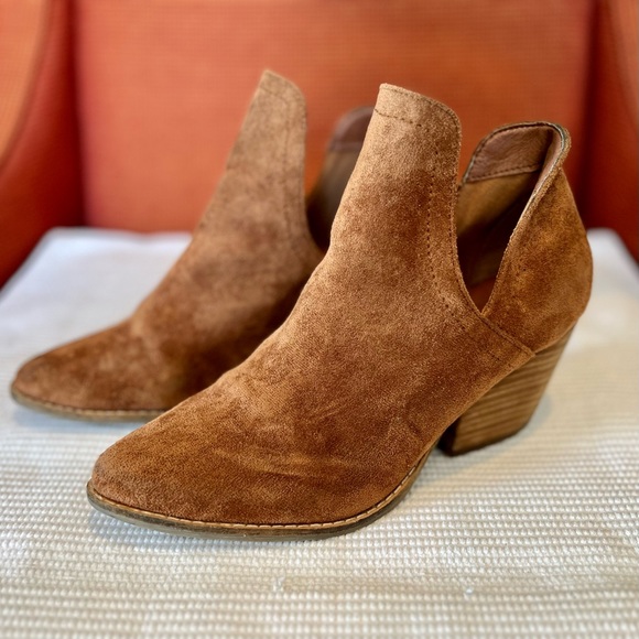 Coconuts by Matisse Shoes Coconuts By Matisse Snakeskin Trader